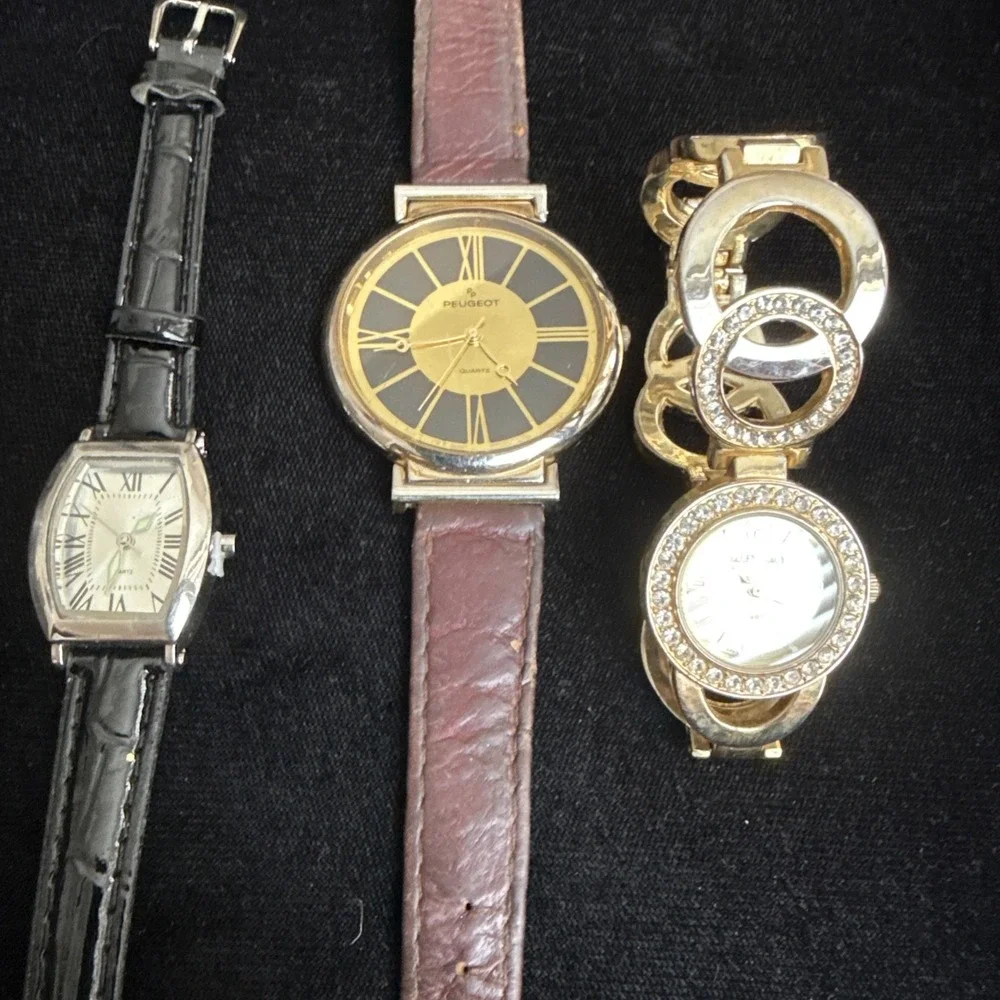 Watches LotPeUGOET Leather Used. Black Vinyl New Quartz Ellen Tracey 4210